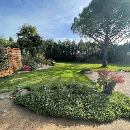Mas De La Butte Blanche Bed and Breakfast Orgon Εξωτερικό φωτογραφία