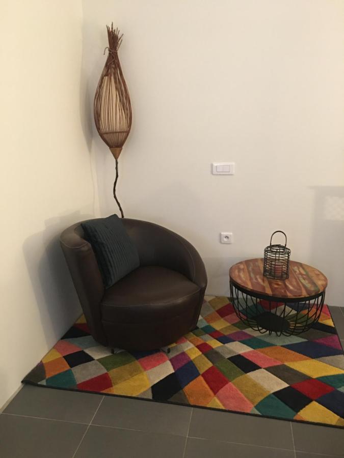 Mas De La Butte Blanche Bed and Breakfast Orgon Εξωτερικό φωτογραφία