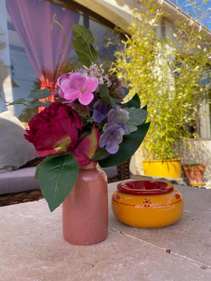 Mas De La Butte Blanche Bed and Breakfast Orgon Εξωτερικό φωτογραφία