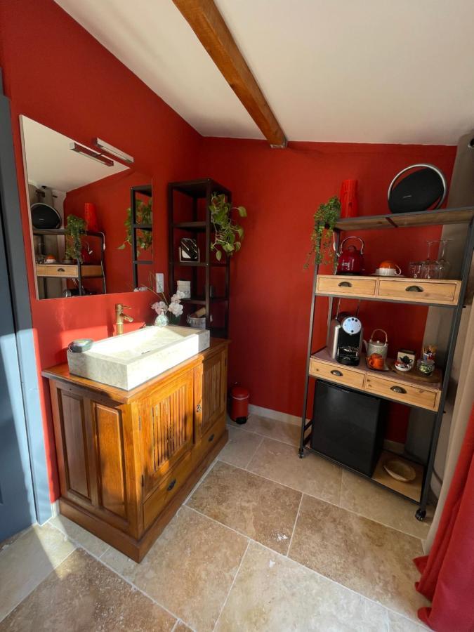 Mas De La Butte Blanche Bed and Breakfast Orgon Εξωτερικό φωτογραφία