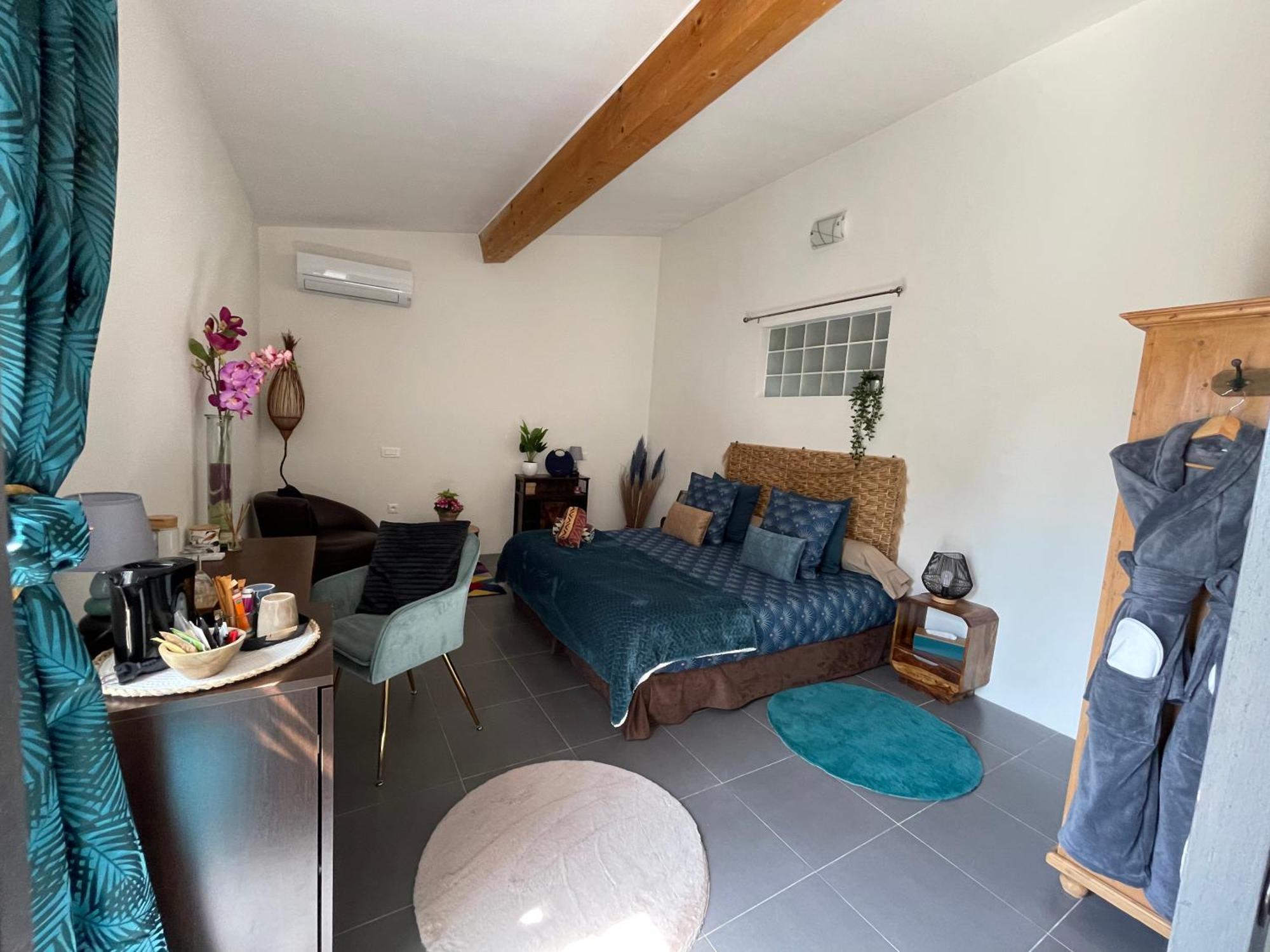 Mas De La Butte Blanche Bed and Breakfast Orgon Εξωτερικό φωτογραφία