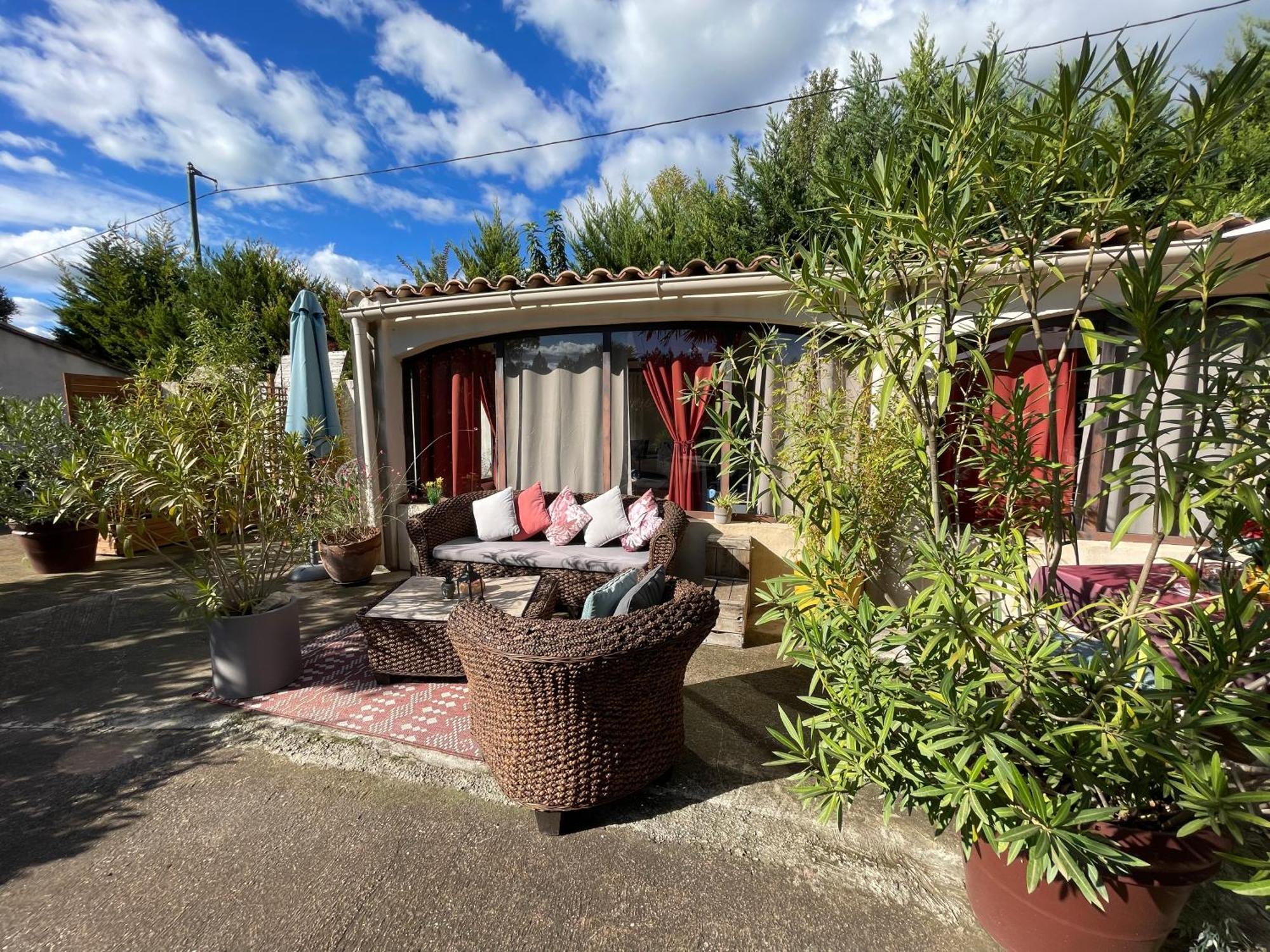 Mas De La Butte Blanche Bed and Breakfast Orgon Εξωτερικό φωτογραφία